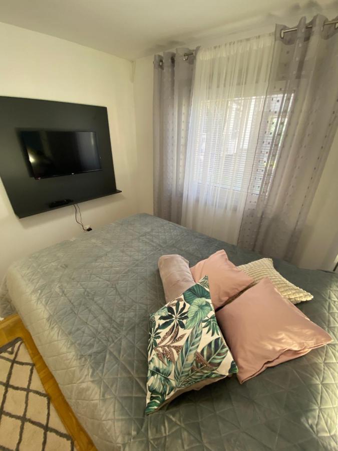 Santa Barbara Apartment เบลเกรด ภายนอก รูปภาพ