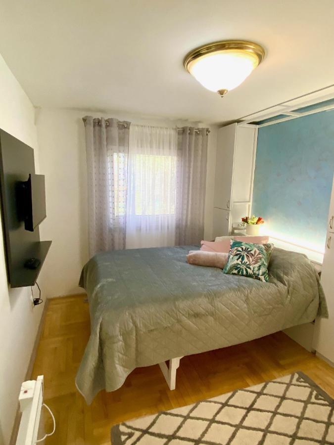 Santa Barbara Apartment เบลเกรด ภายนอก รูปภาพ
