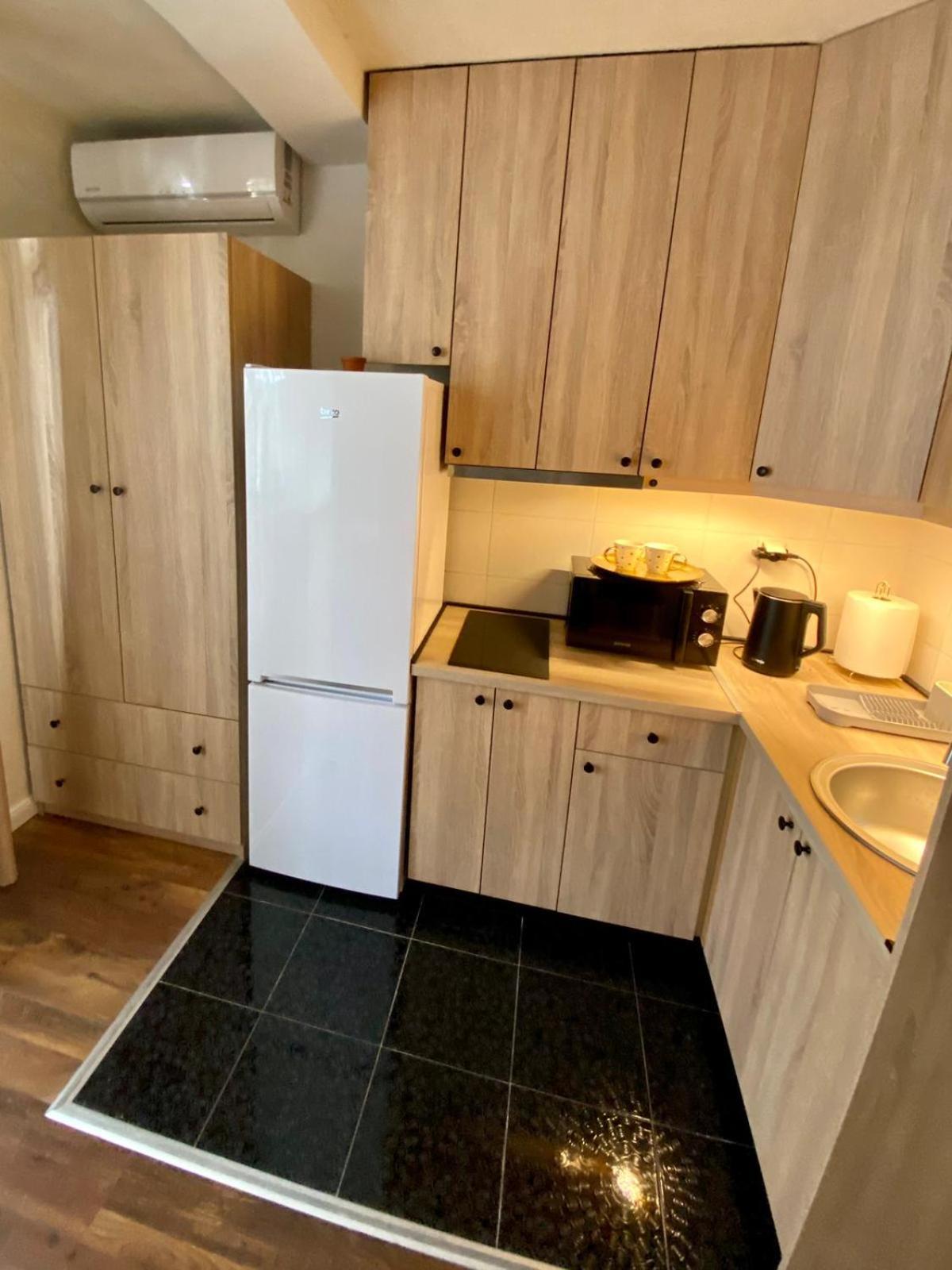 Santa Barbara Apartment เบลเกรด ภายนอก รูปภาพ