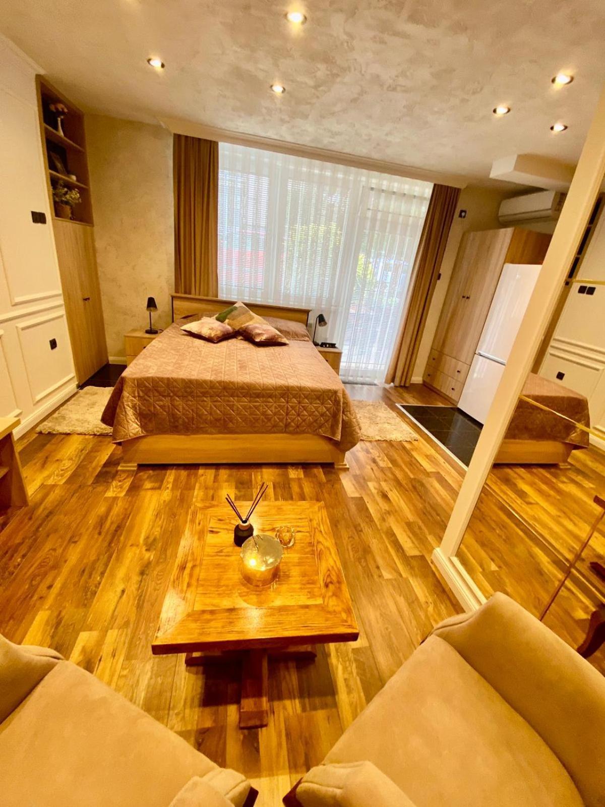 Santa Barbara Apartment เบลเกรด ภายนอก รูปภาพ