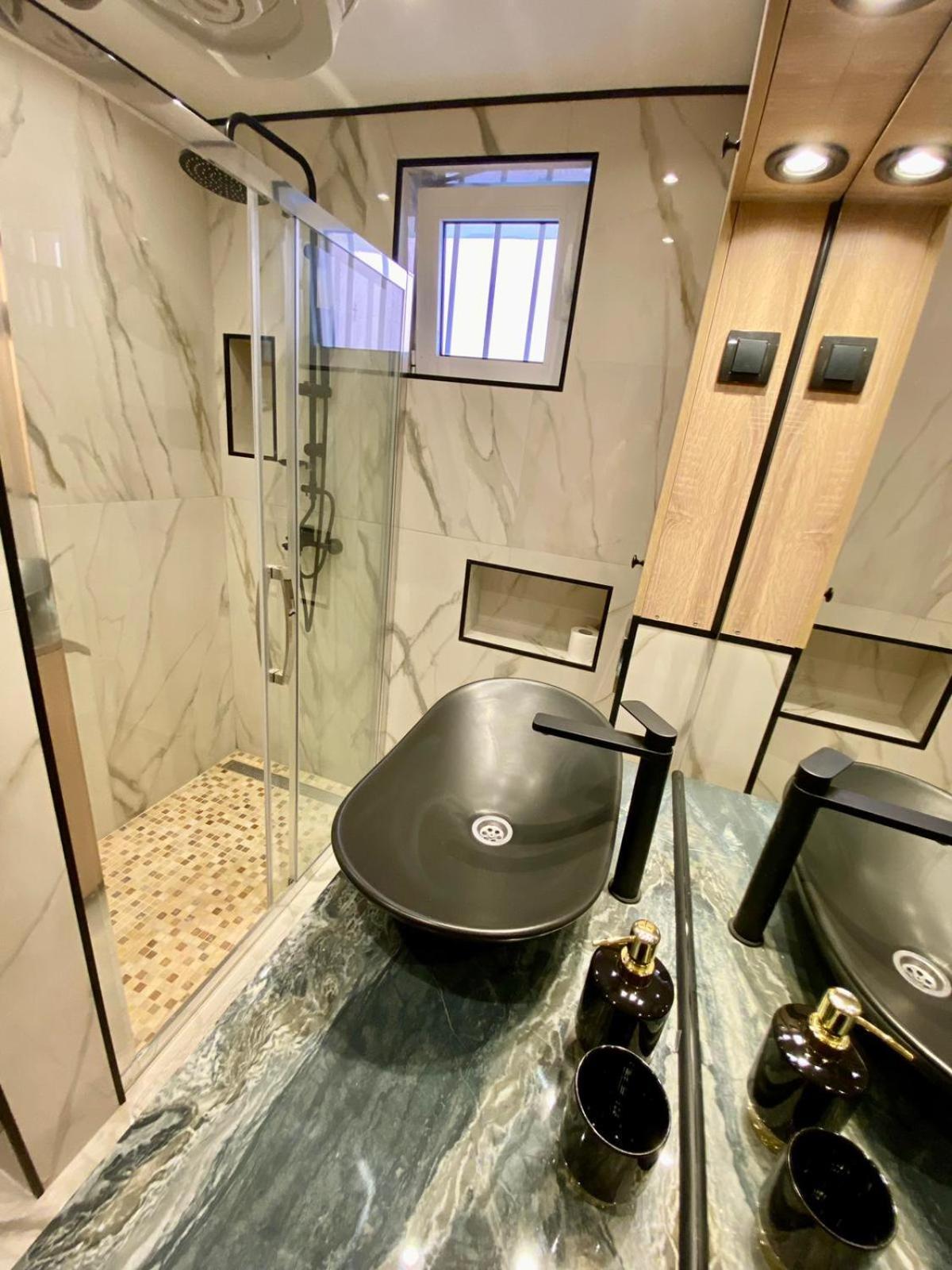Santa Barbara Apartment เบลเกรด ภายนอก รูปภาพ